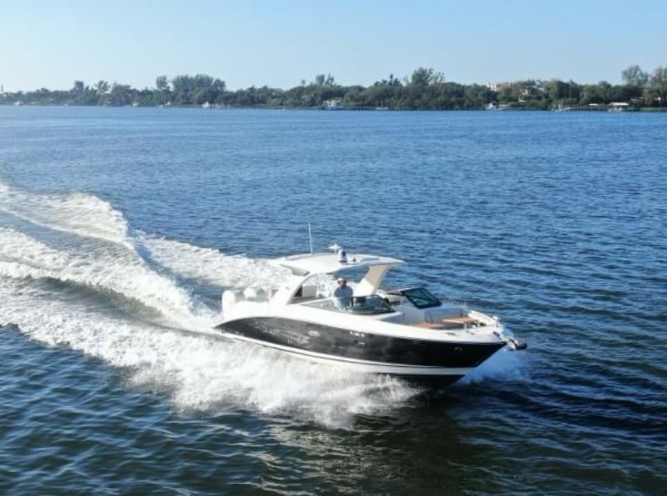 Daytime Yacht Charters with Kokomo Yachts in Lakewood Ranch