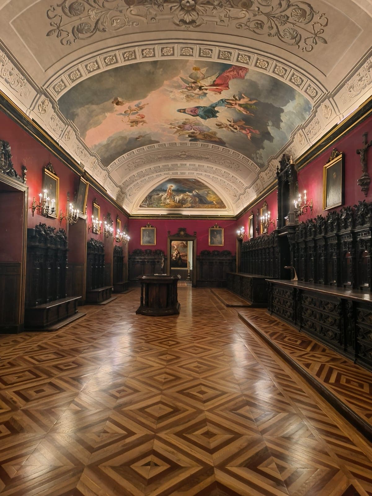 Inside Madrid’s Churches: A Two-Hour Walking Tour of Gothic, Renaissance & Baroque Sites