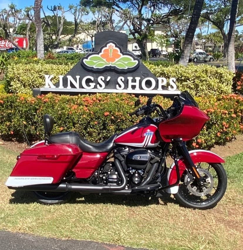 Ride the 2020 Red Road Glide Limited in Waikoloa Village