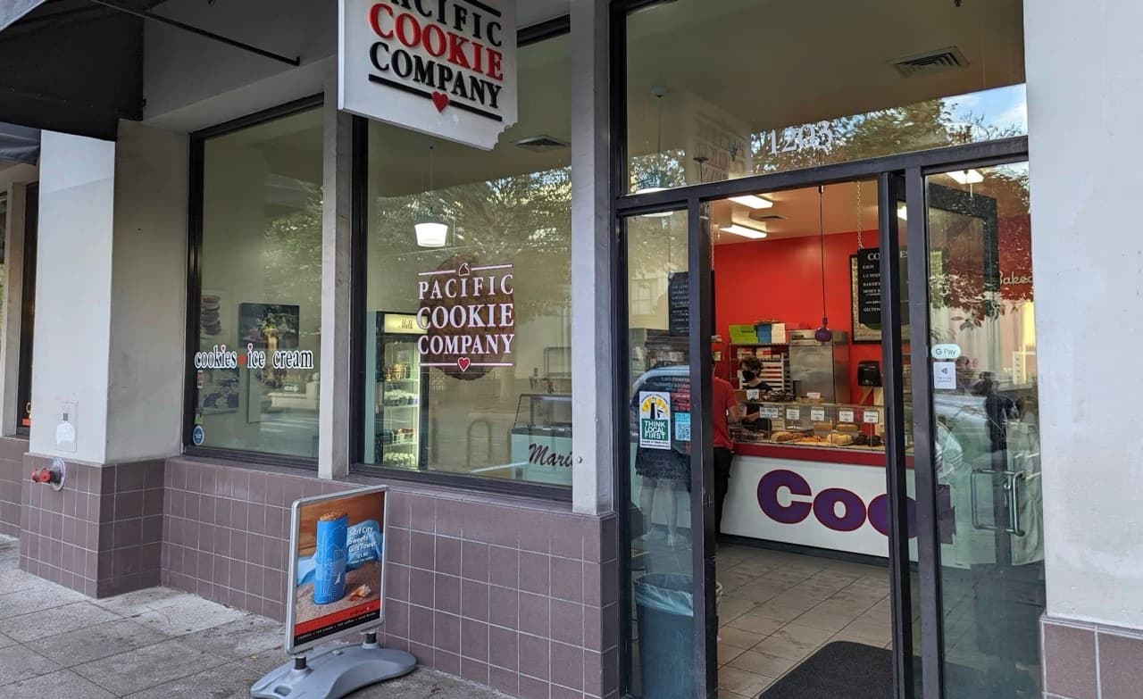 Santa Cruz Ice Cream Tour: Beachside Scoops and Coastal Flavors photo 4