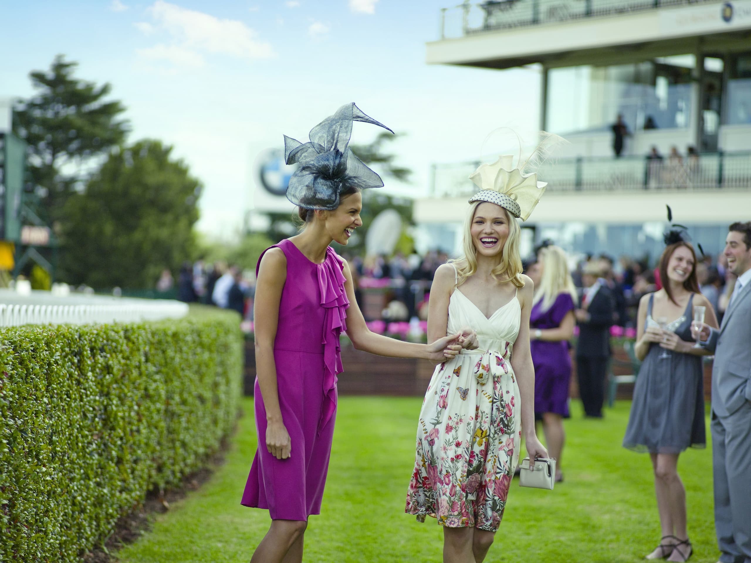 Water Activities & Melbourne River Cruises: Oaks Day Transfer