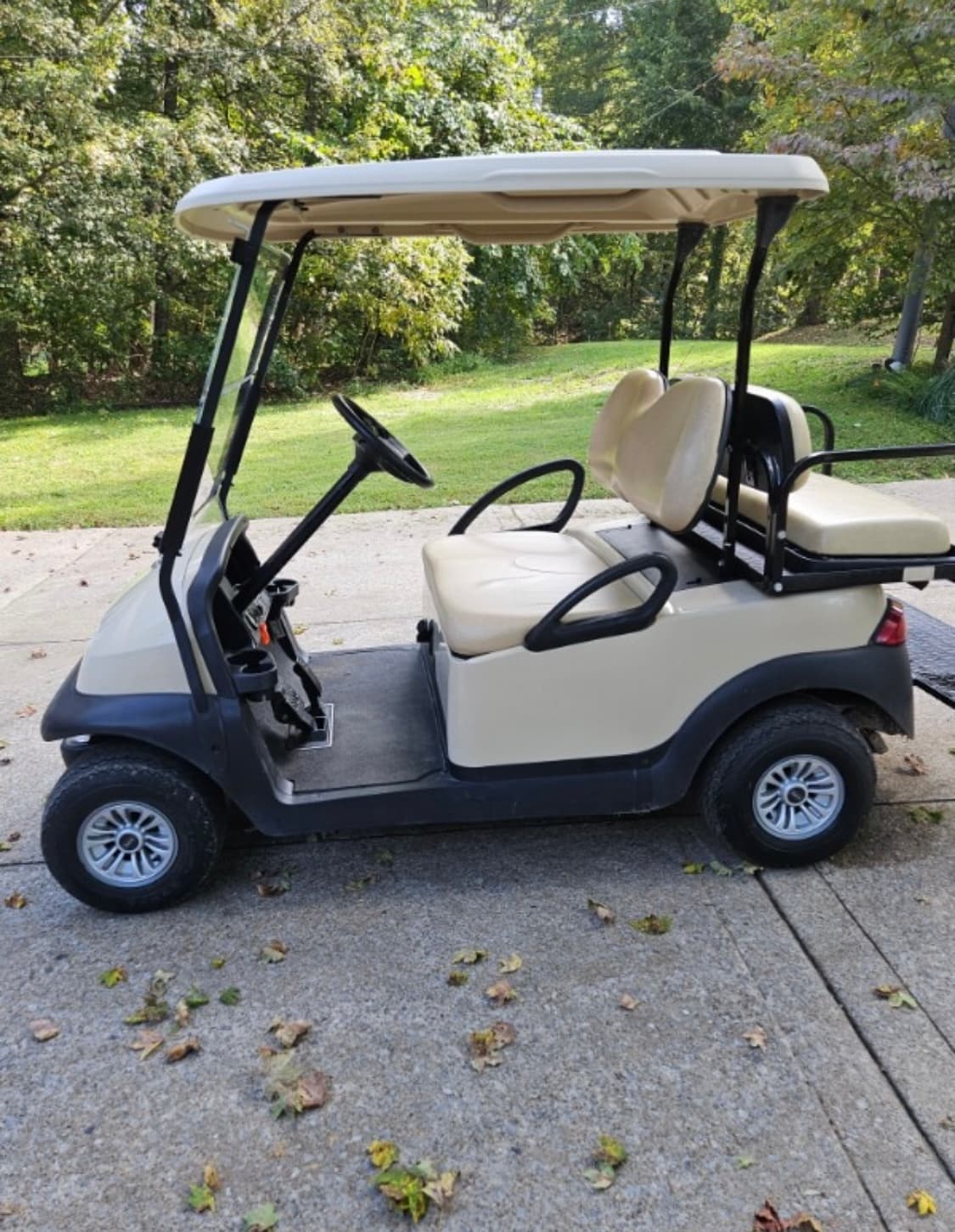 Golf Cart Rentals at Eddy Bay Resort in Rochester, NY