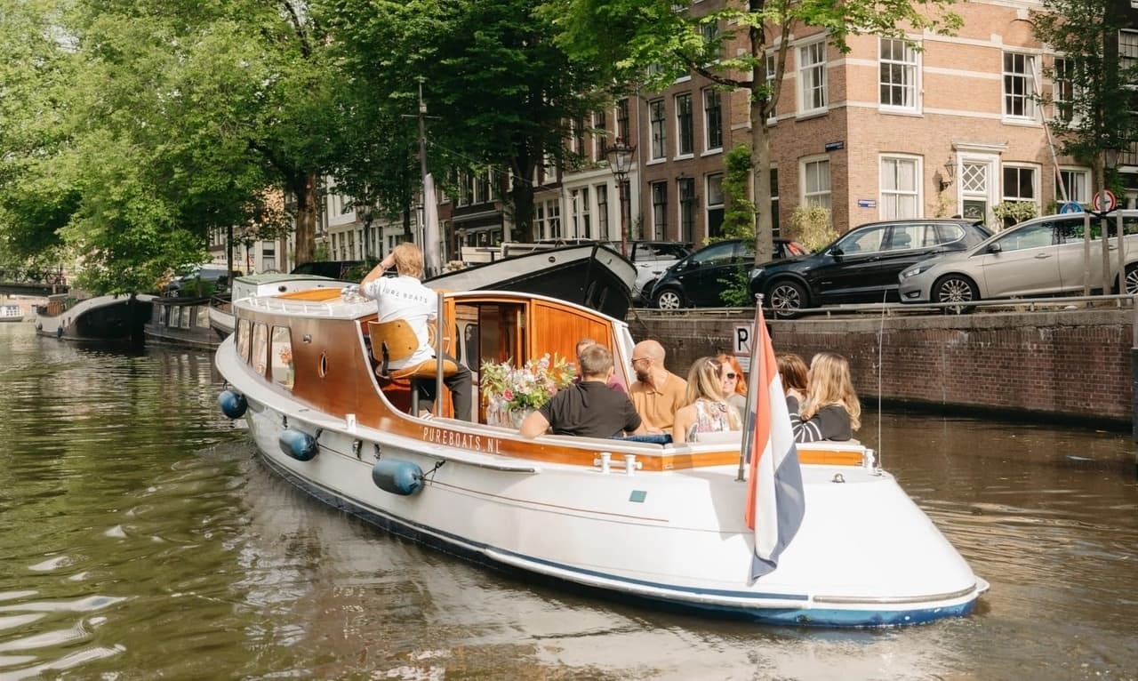 Canal Cheese Cruise: Small-Boat Tasting and Amsterdam Canal Sights photo 1