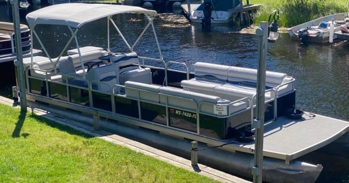 Pontoon Boat Rentals at Popp's Resort in Crivitz, WI
