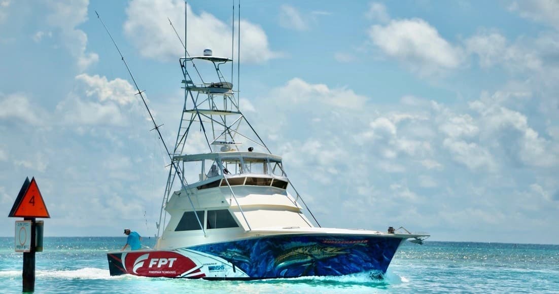 Offshore Fishing with Hound Dawg Charters in Islamorada