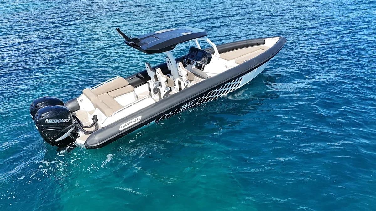 Skipper 34 High-Speed Private Cruise on the Athenian Riviera