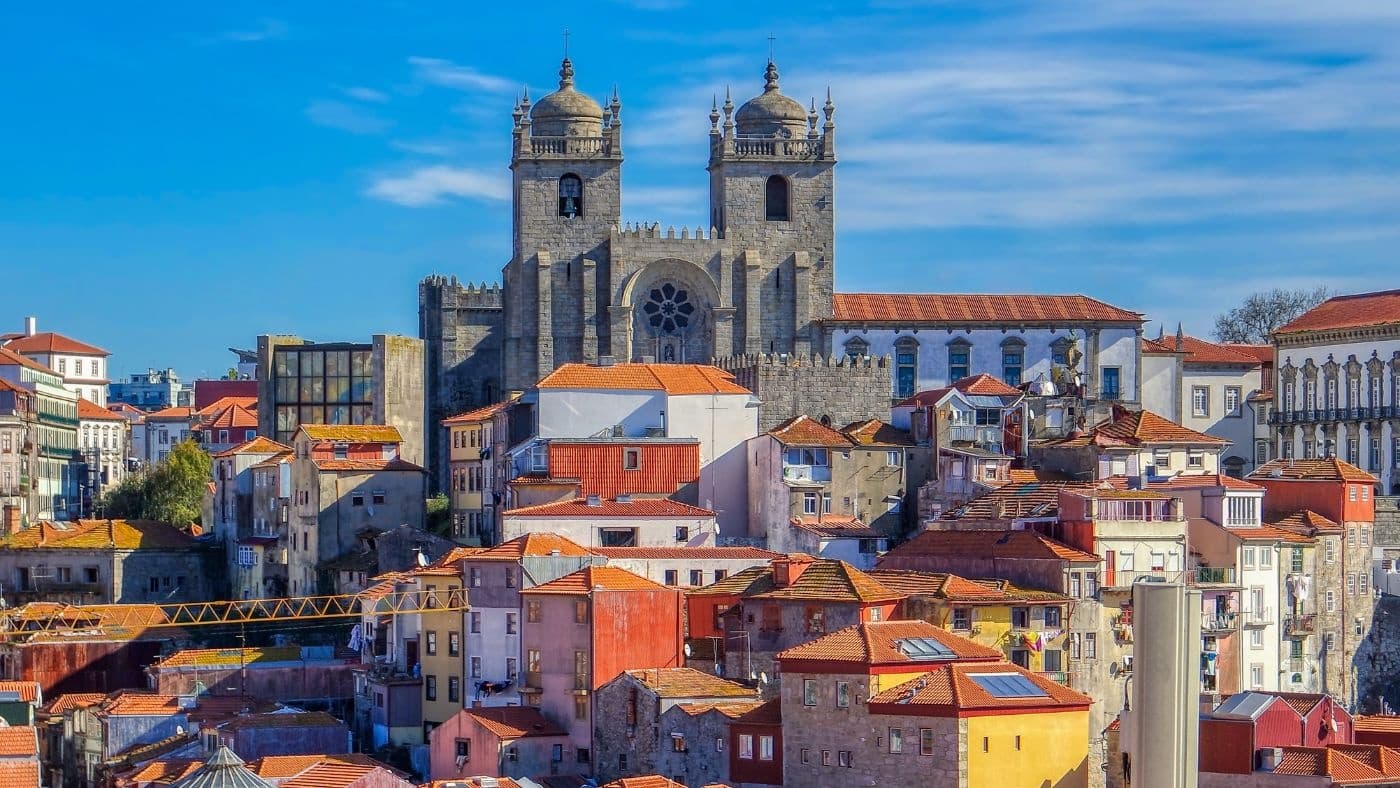 Water Activities & Cityrama in Porto: Scenic River Cruise and Cultural Indulgence