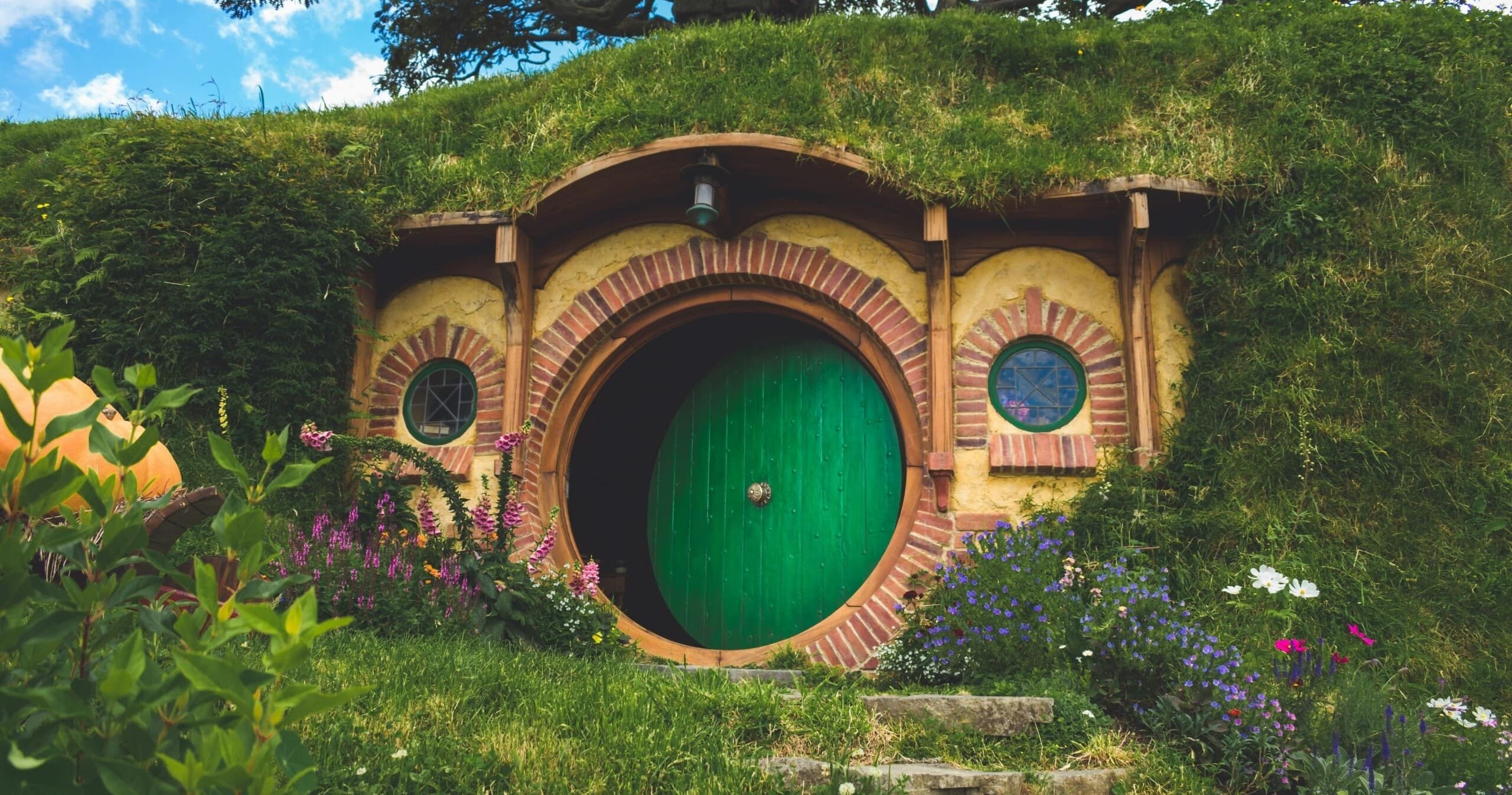 Guided Hobbiton Movie Set Tour from Auckland Middle-earth Day Trip