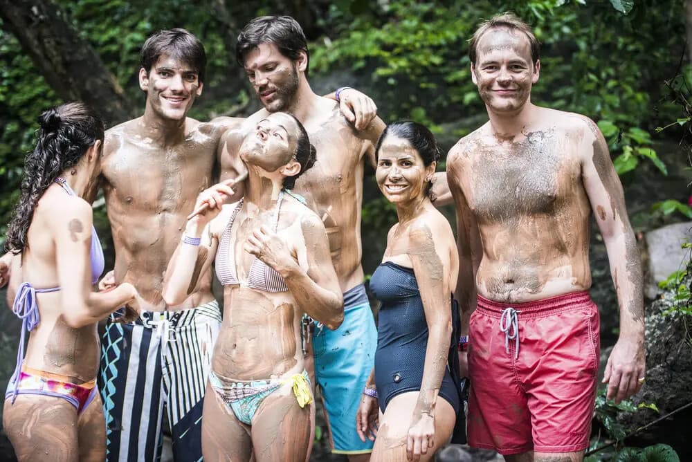 Canyoneering and Hot Springs at Rincón de la Vieja: Half-Day Waterfall Rappels from Liberia