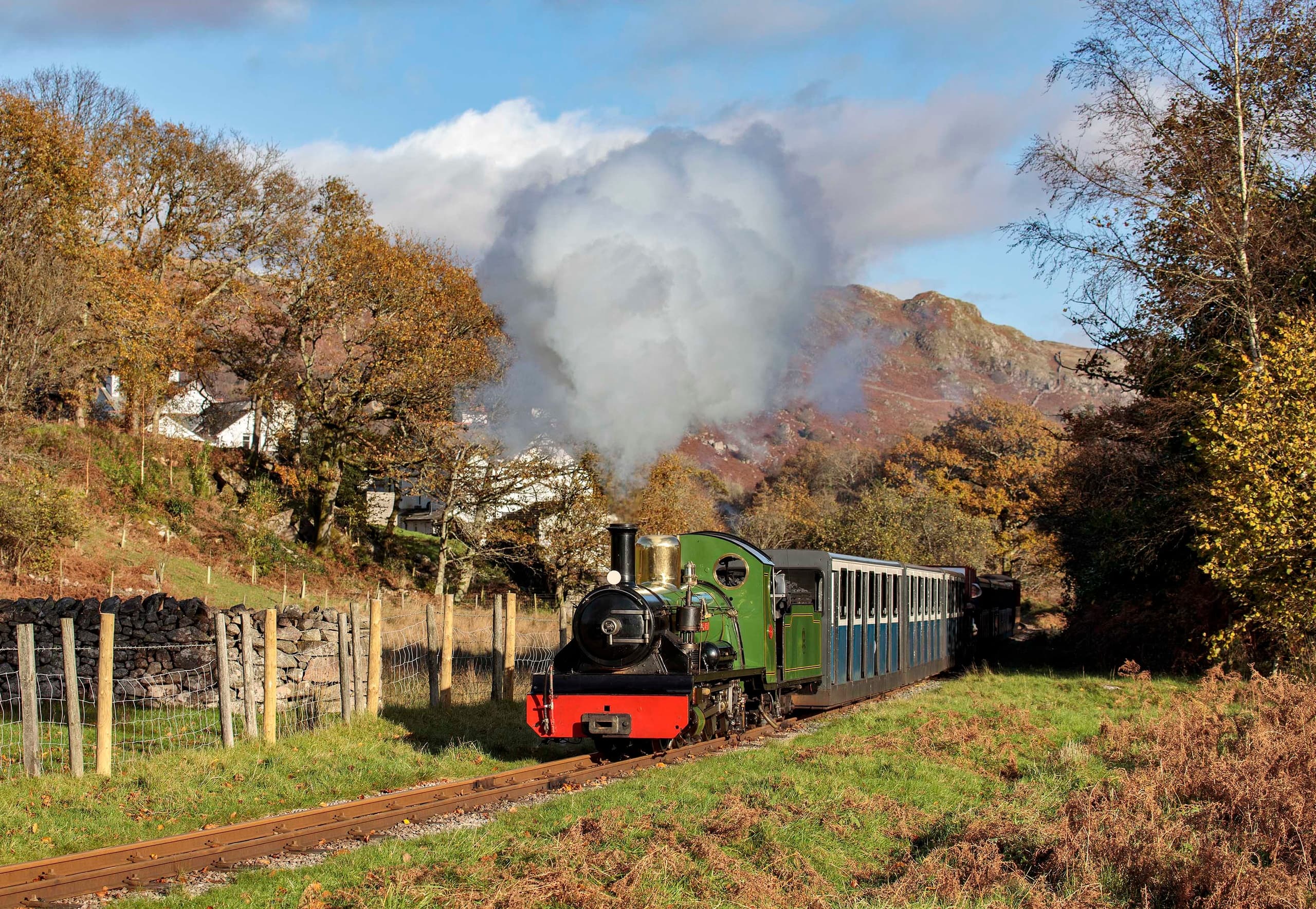 Scenic Steam Train Adventure from Dalegarth Through England’s Lake District