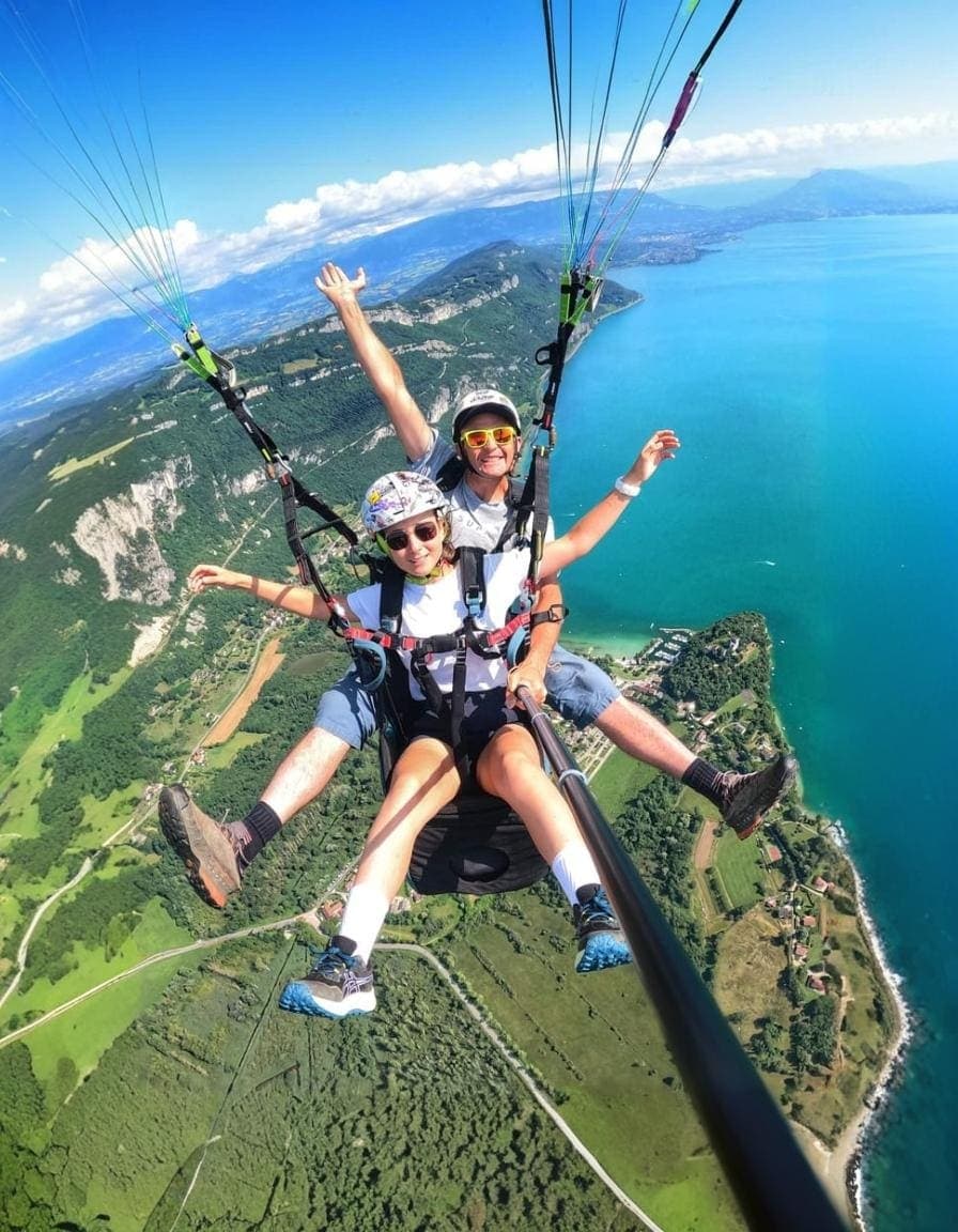 Paragliding Over Lake Bourget with Plein Ciel Parapente in Aix-les-Bains