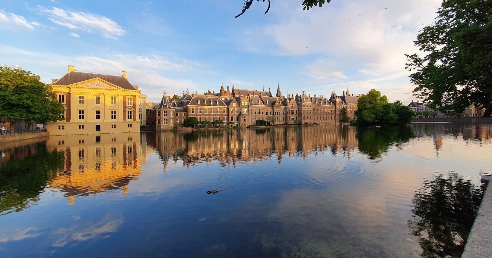 Walking Tours of The Hague’s Royal and Cultural Sites