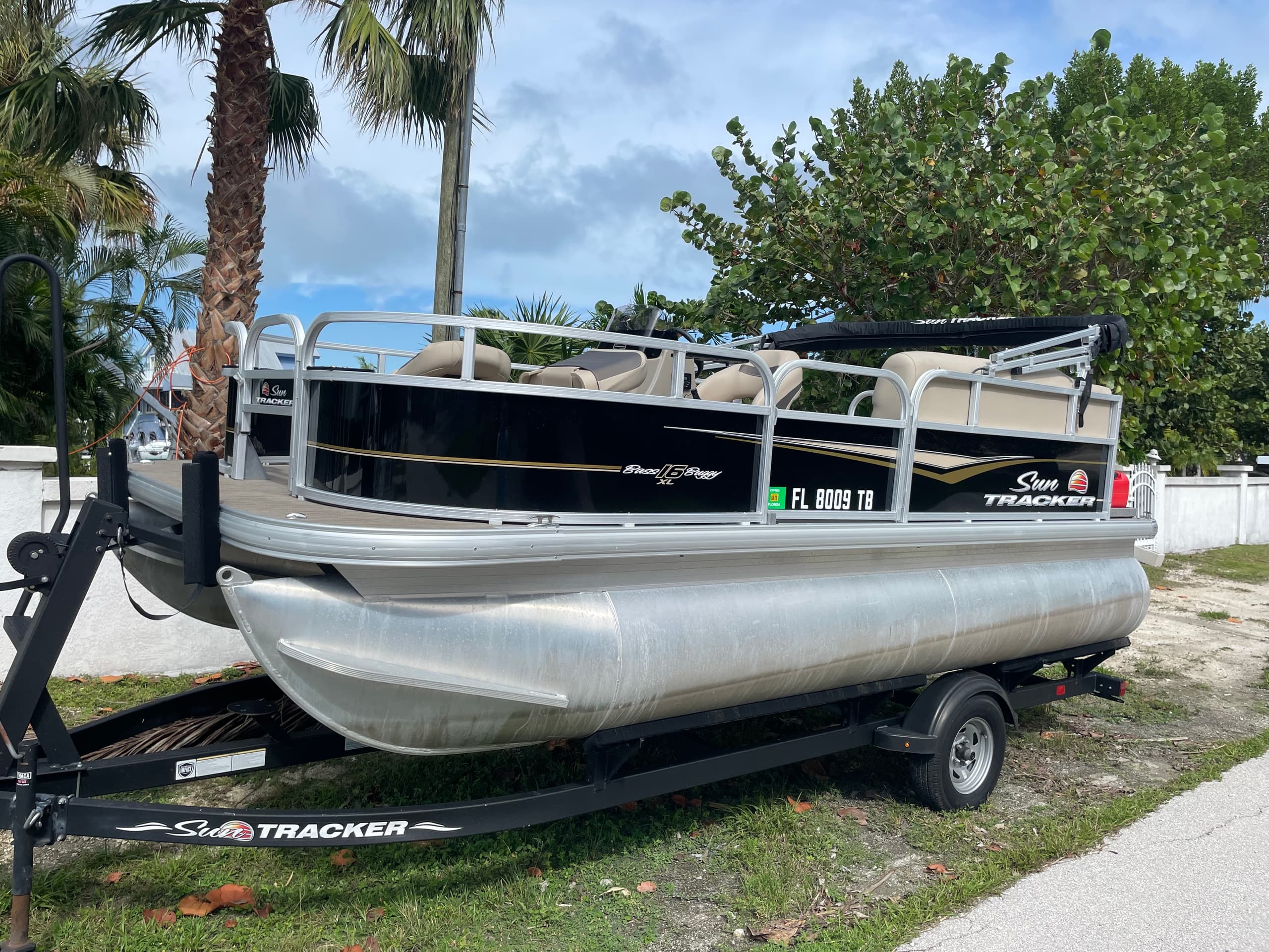 Pontoon Boat Rental at Sugarloaf Marina in Florida