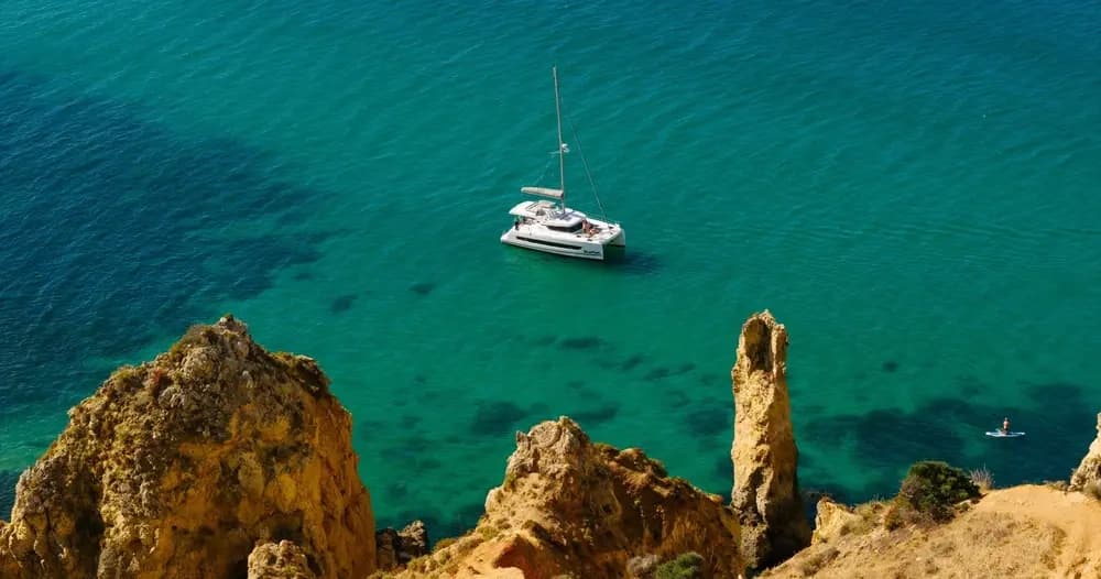 Blue Breeze: Private 3-Hour Catamaran Cruise to Ponta da Piedade photo 2