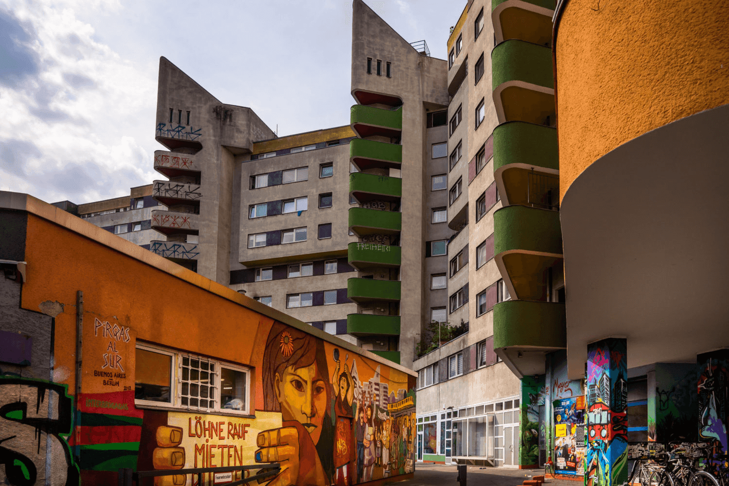 Urban Culture & History Tour with Free Alternative Kreuzberg