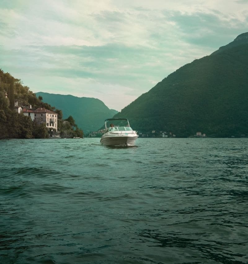 Lake Como One-Hour Private Boat Tour: Villas, Geology & Short Cruise in Como photo 1