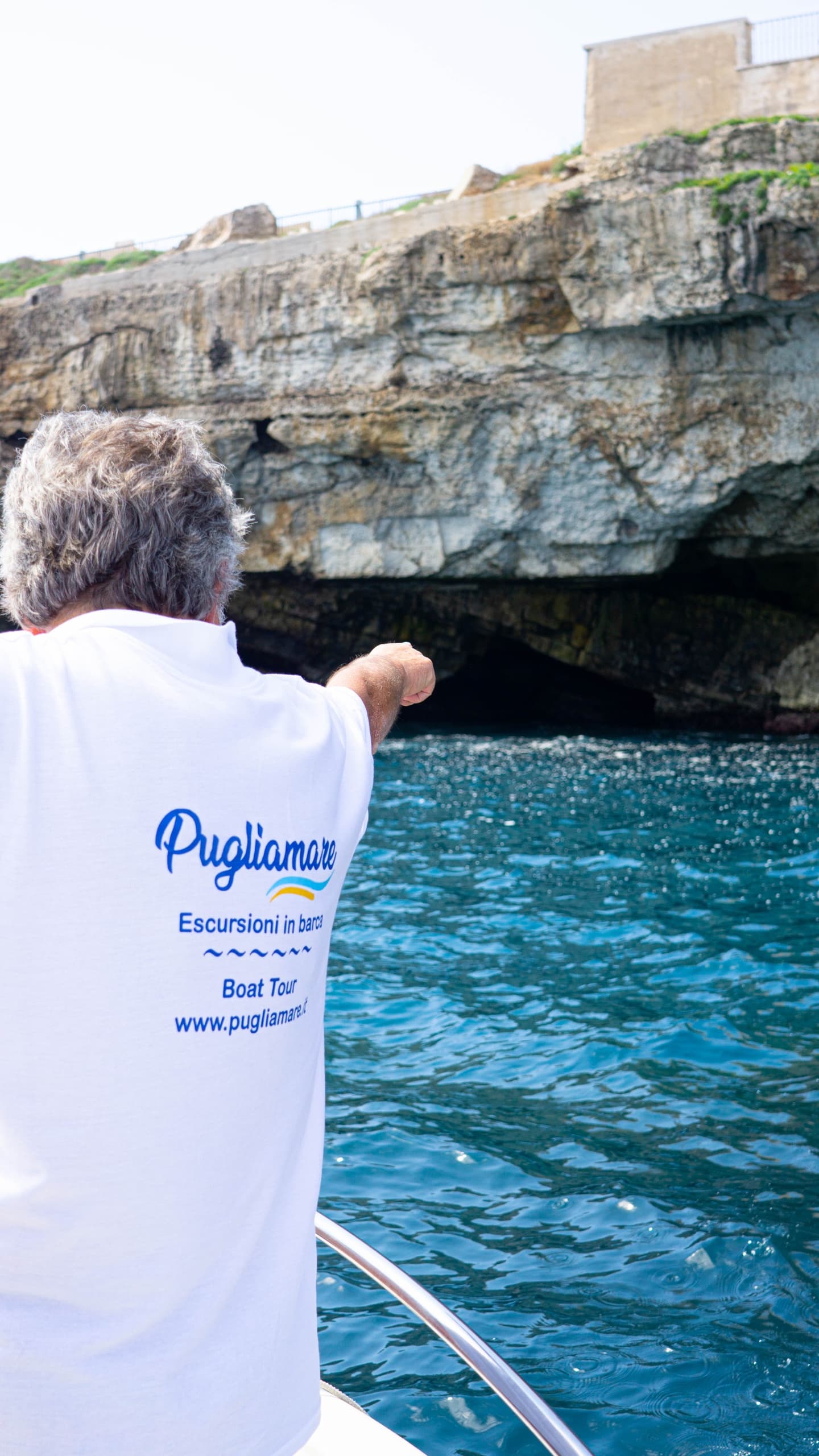Explore the Stunning Sea Caves of Polignano a Mare on a Private 3-Hour Boat Tour
