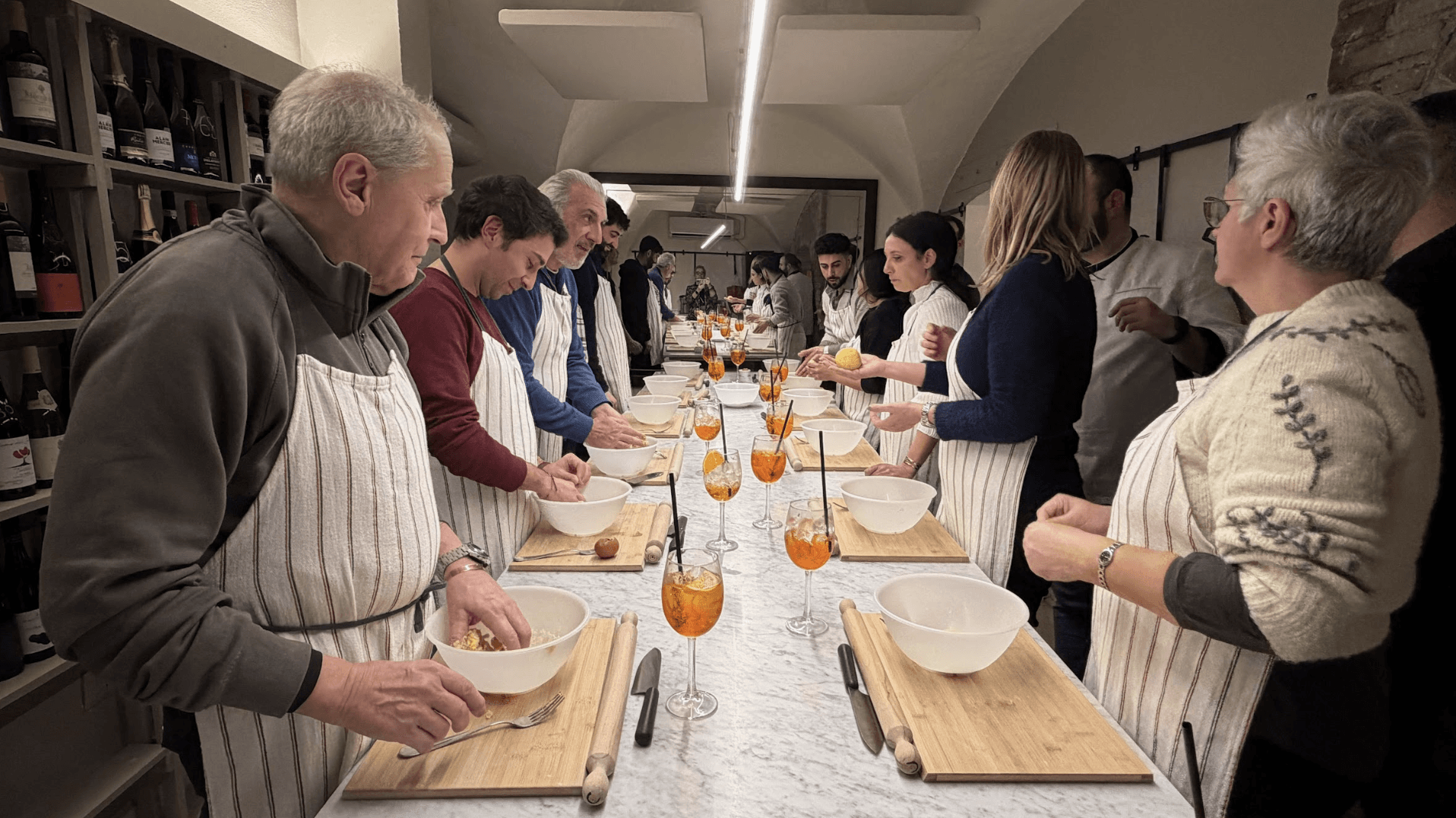 Spritz, Pasta & Rome by Night: Cooking Class and Private Golf Cart Tour in Roma
