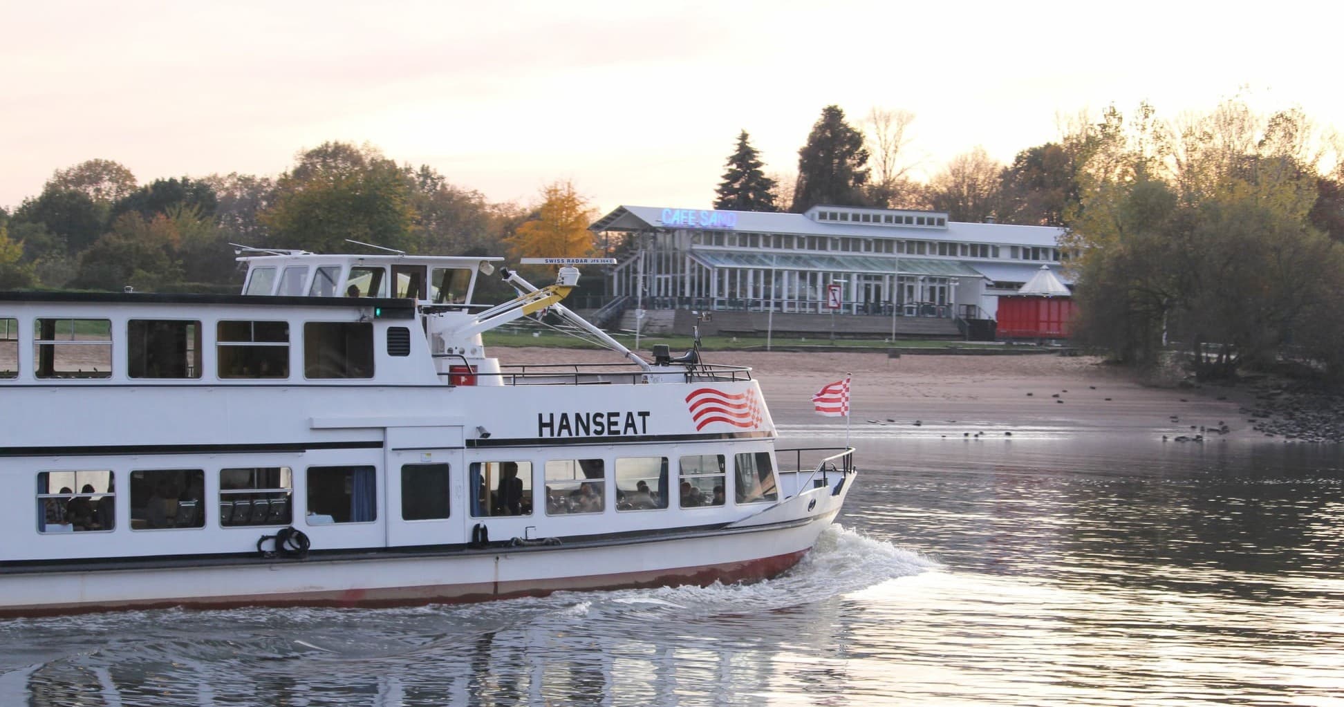 Water Activities: Scenic Boat Ride with Hal Över in Bremen