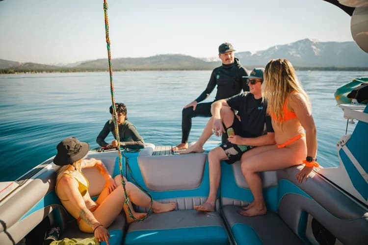 Scenic South Lake Tahoe Cruise: Private Sightseeing on Lake Tahoe