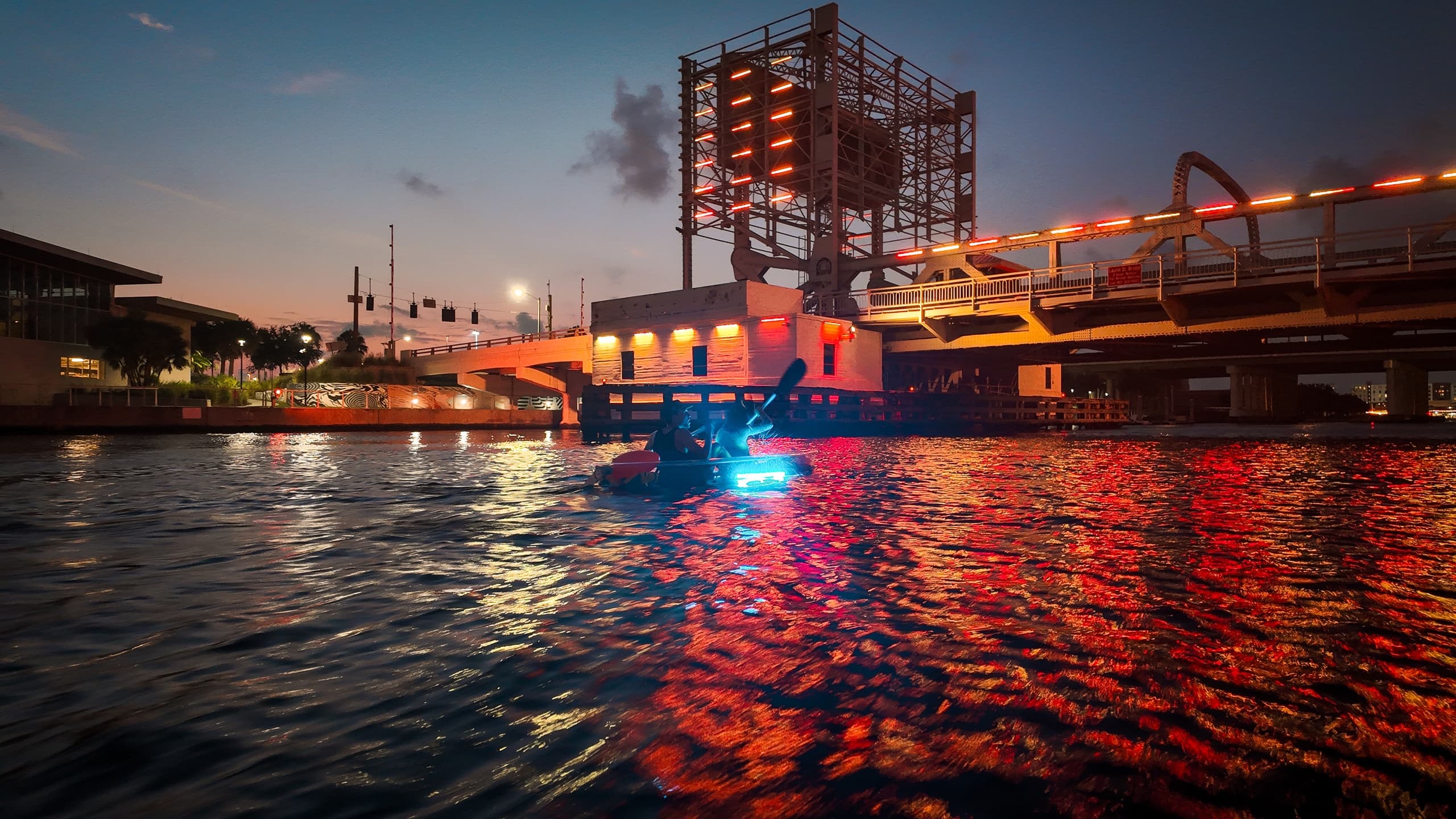 Glow Kayaking with Seaglass Kayaking – Tampa's Nighttime Waters