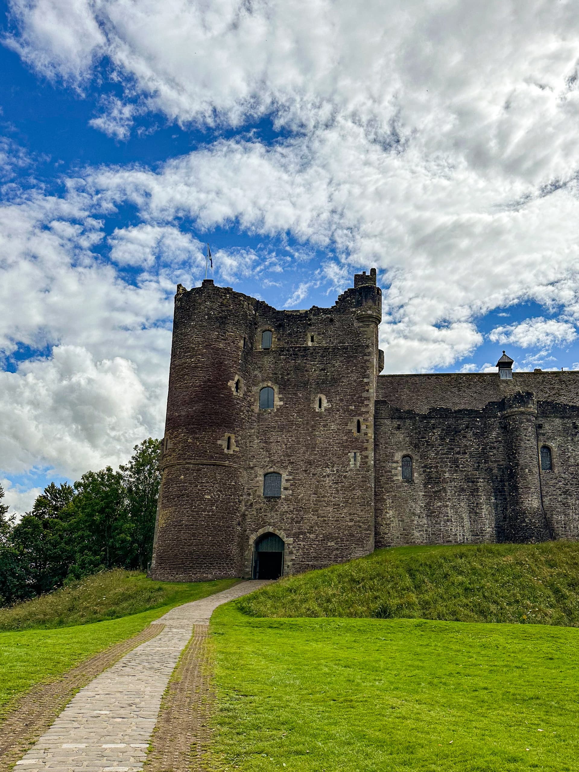 Outdoor Heritage Tour with Anderson Scottish Travel Ltd in Edinburgh