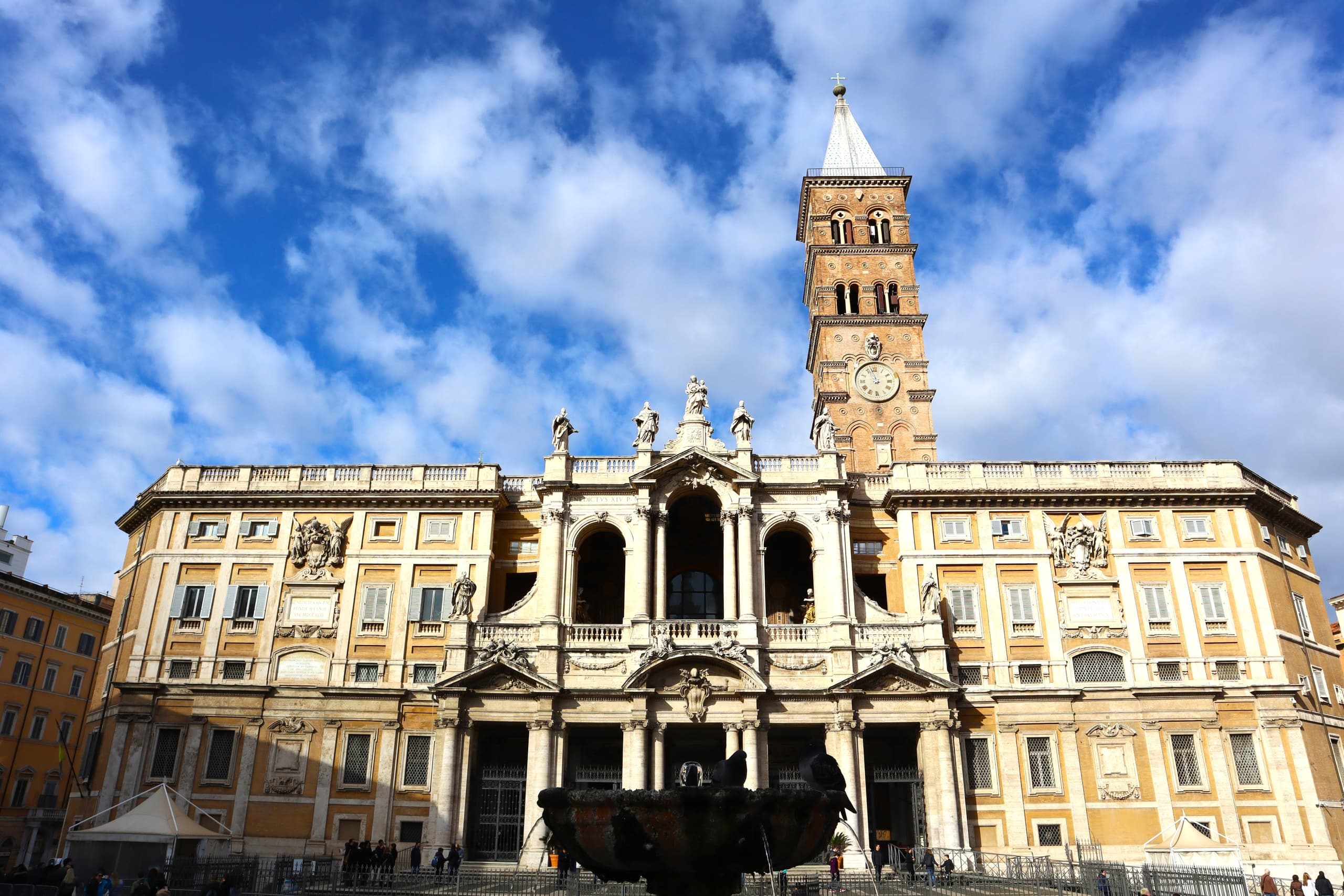 Historical Landmark & Walking Tour of Santa Maria Maggiore