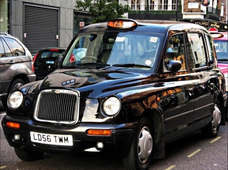 Land Transportation & Black Cab Heritage Tours from London to Southampton