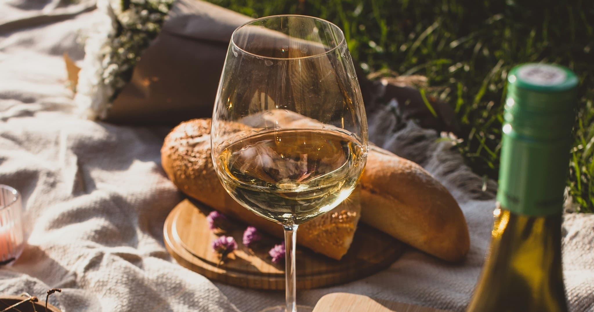 Rota dos Vinhos e Sabores: Pico Island Wine Tour through UNESCO Vineyards