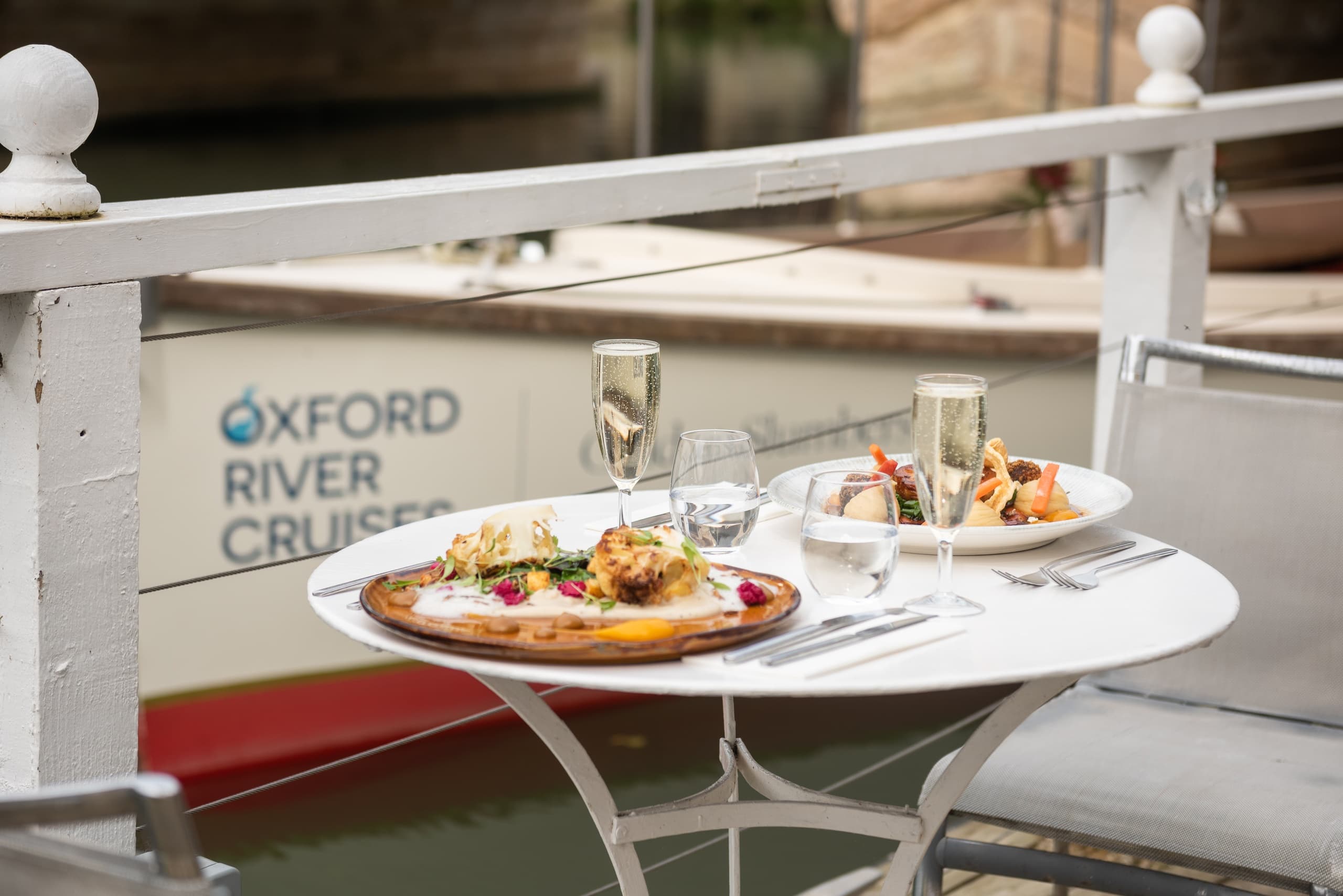Cruise and Dine in Oxford: A Riverside Escape with Edwardian Charm