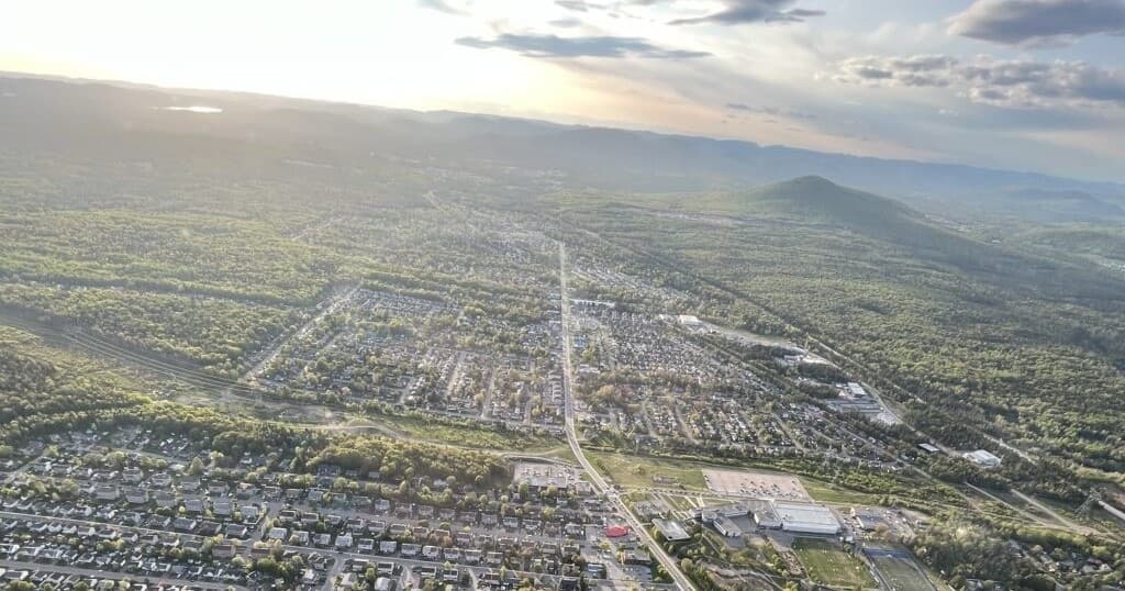 Helicopter Tours Over Ville Saguenay with Héli-Xtrême
