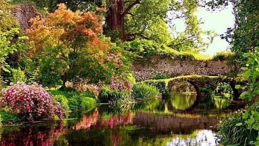 Day Trip to Garden of Ninfa & Sermoneta by Rome Your Way Tours