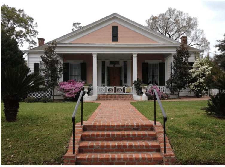 Historic Home & Live Music Tour by Little Easy Tours