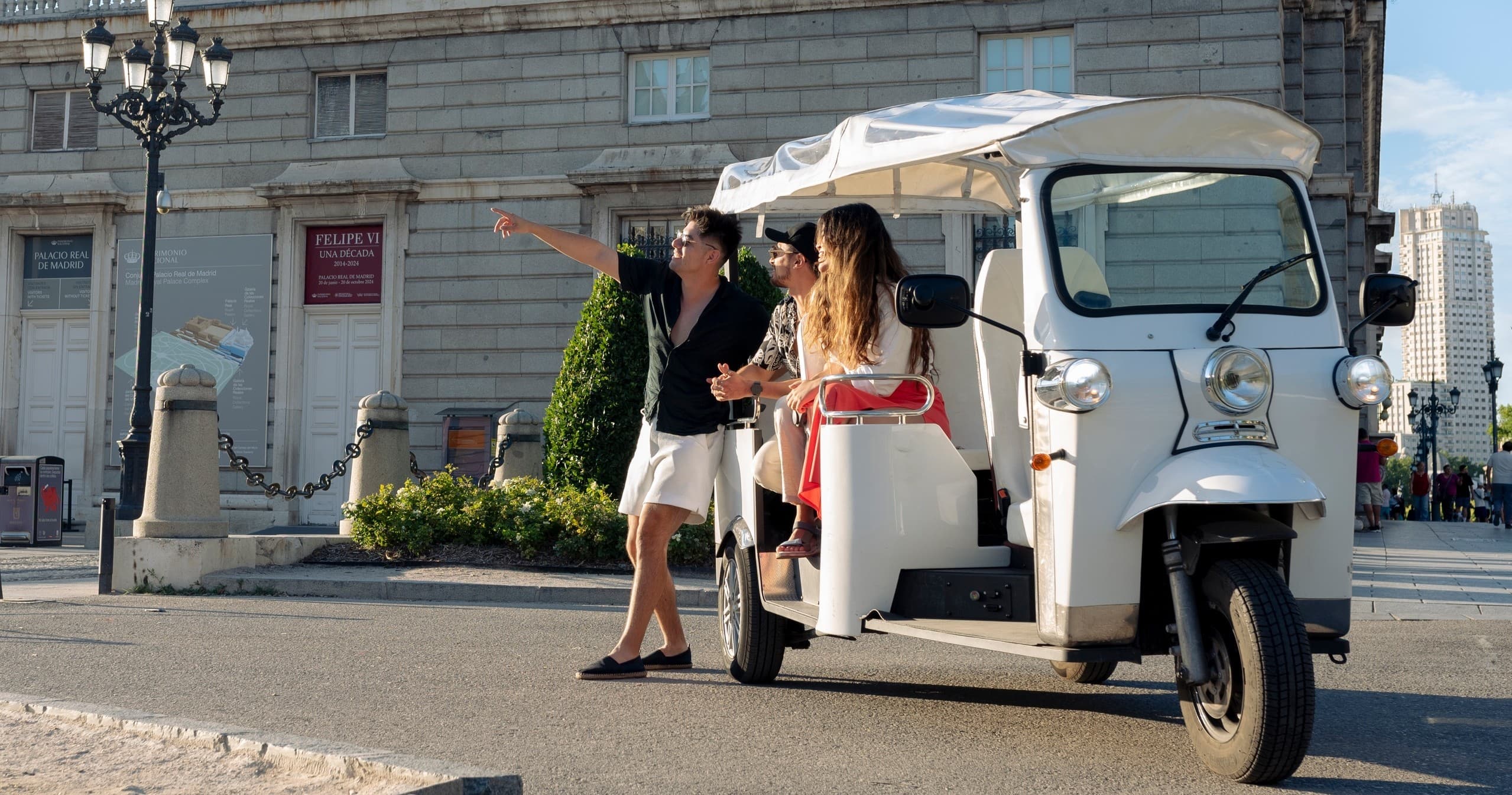 Tuk Tuk City Ride with WE ARE TOURIST in Madrid