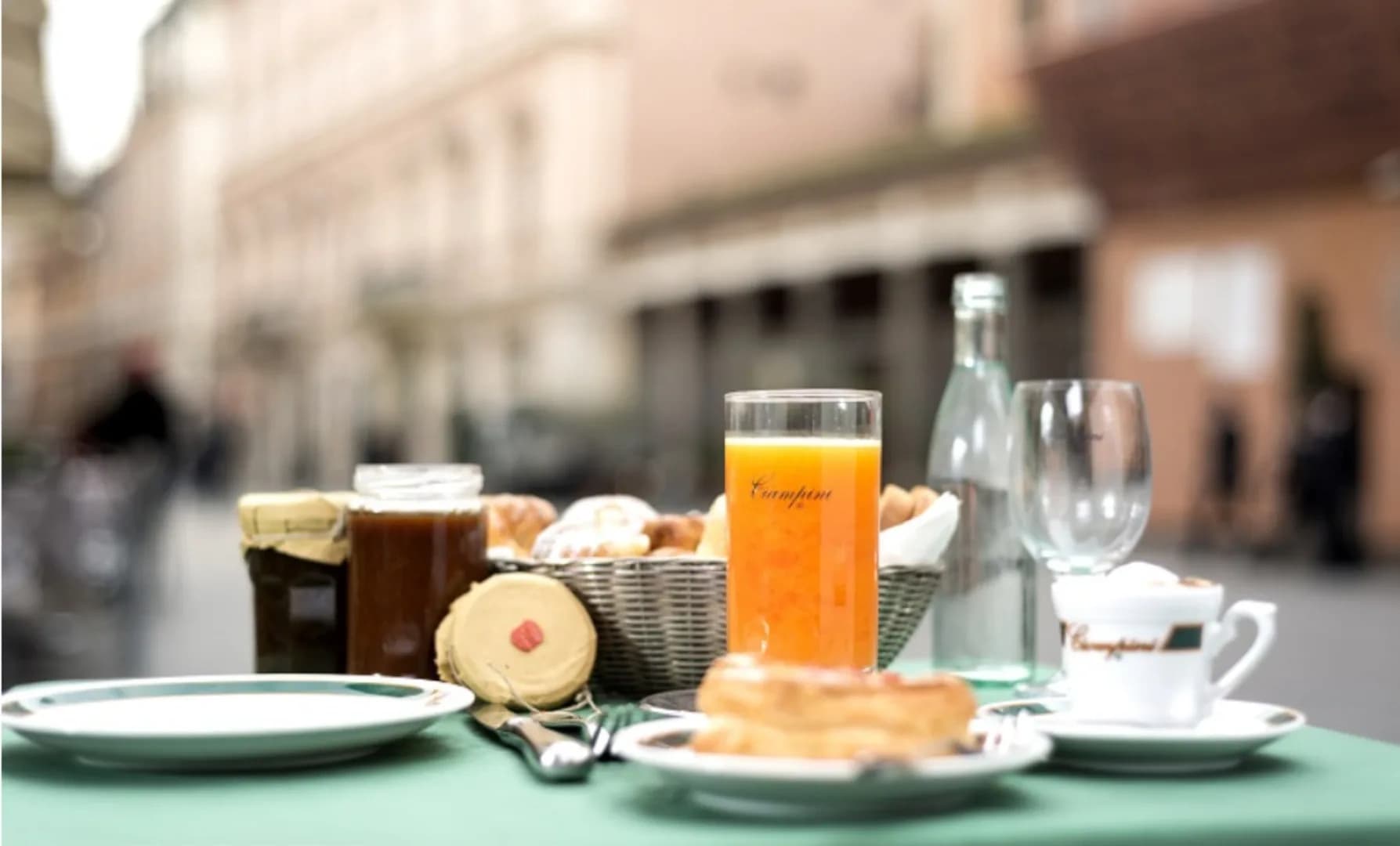 Culinary Outings & Italian Breakfast with Doooing in Rome