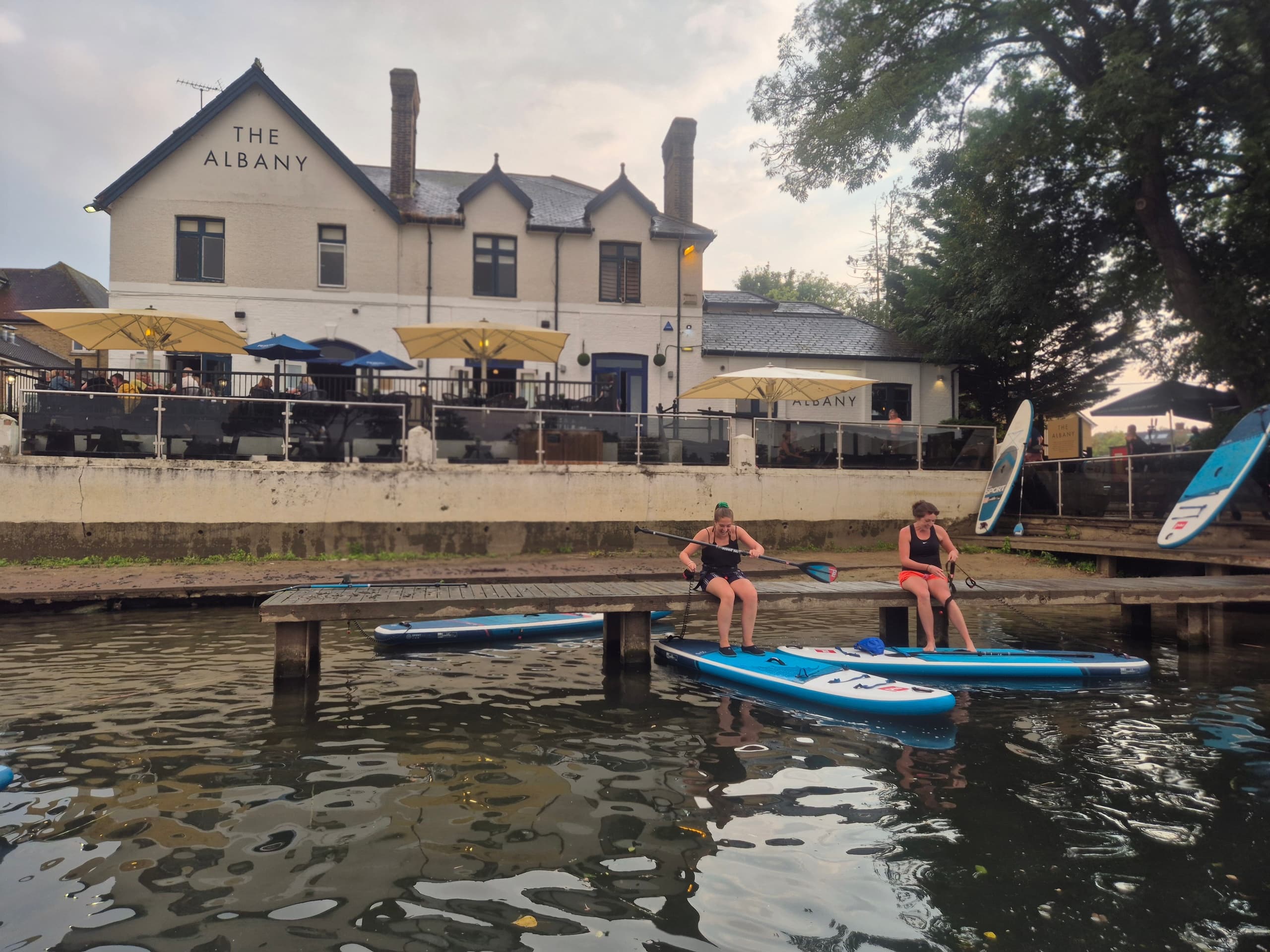 Stand-Up Paddleboarding at Thames Ditton with Dittons Paddle Boarding