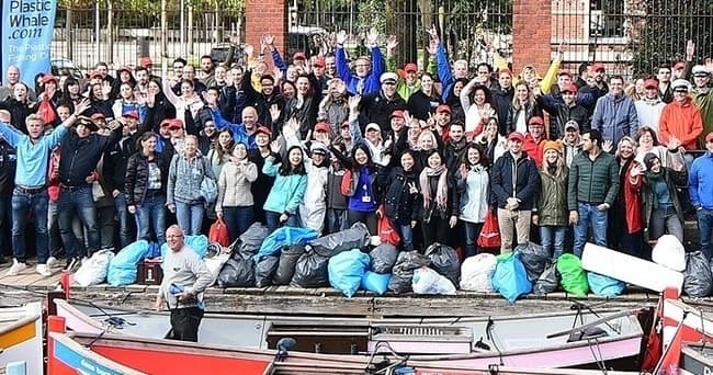 Plastic Fishing on Amsterdam’s Canals: Company Outings with Plastic Whale photo 4