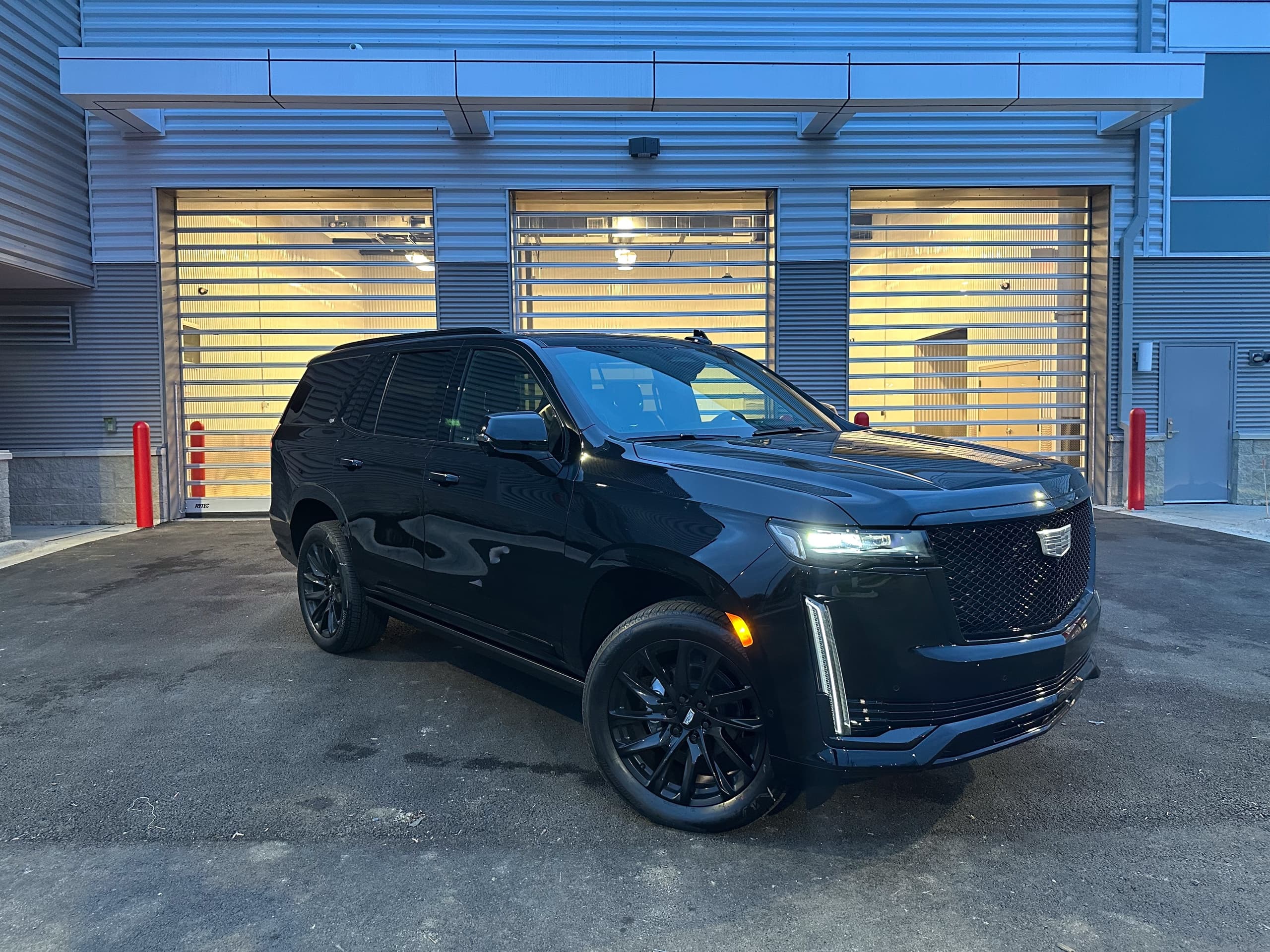 Drive the 2024 Cadillac Escalade in Bolingbrook, IL