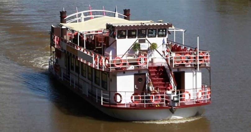 Scenic River Cruise on Pisuerga with La Leyenda del Pisuerga