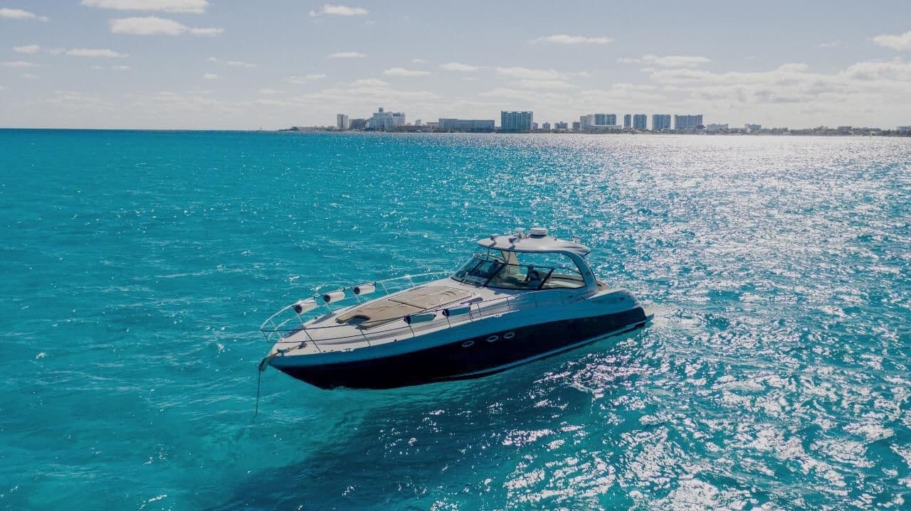 Yacht Charter in Cancun with Island Gypsy