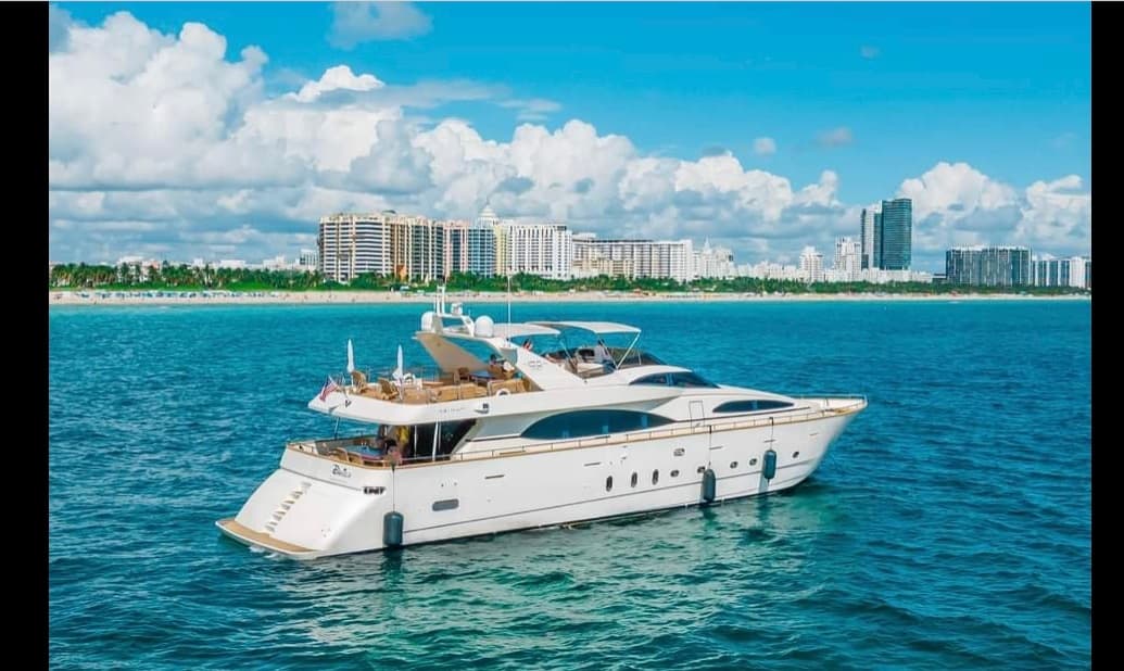 Luxury Yacht Charters with Miami Boat Experts in Miami Beach
