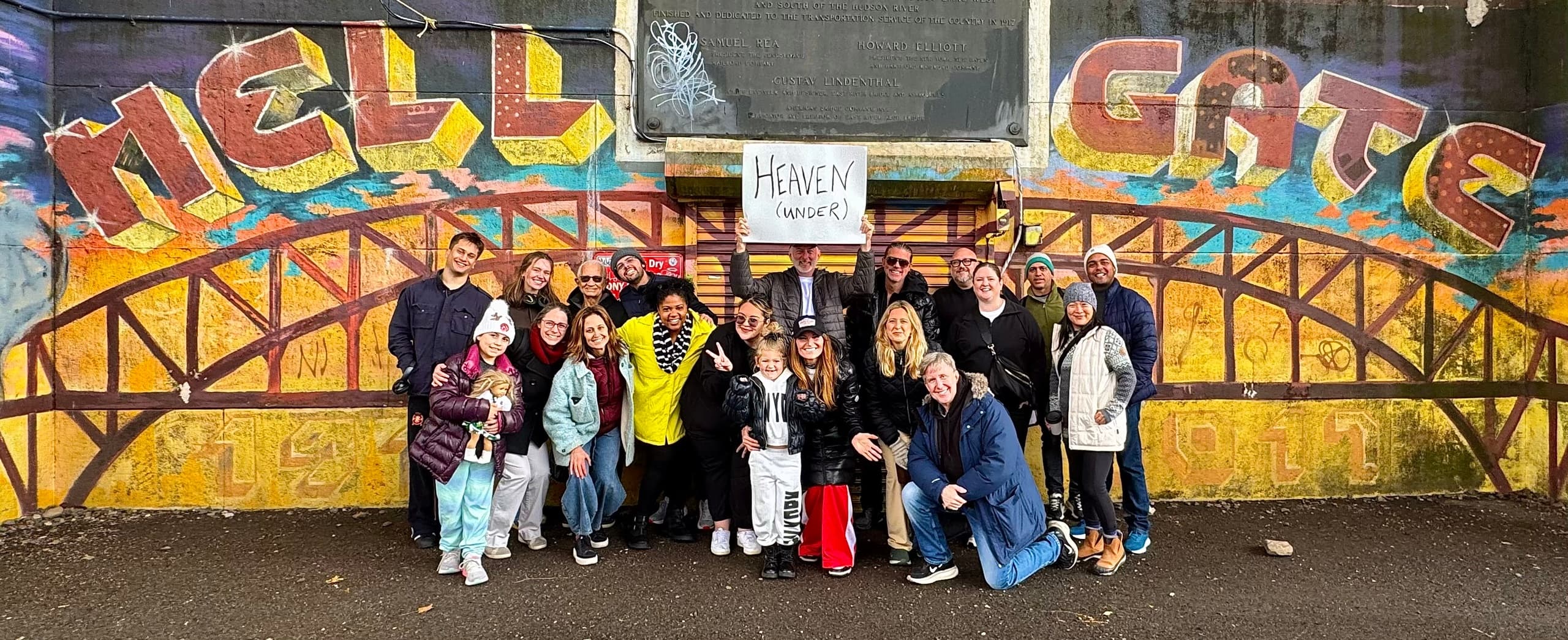 Astoria Ferry, Bus & Walking Tour: Explore Queens by Water and Street