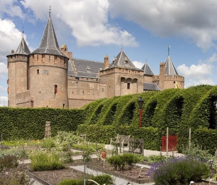 Sail to Muiderslot: A Daytrip from Amsterdam to the Oldest Castle