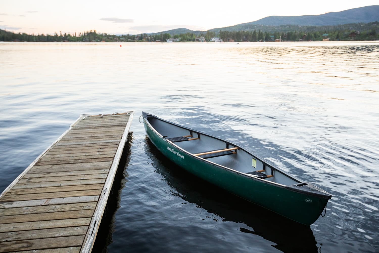 Paddle Grand Lake: Family-Friendly Canoe Rentals on Colorado's Largest Natural Lake