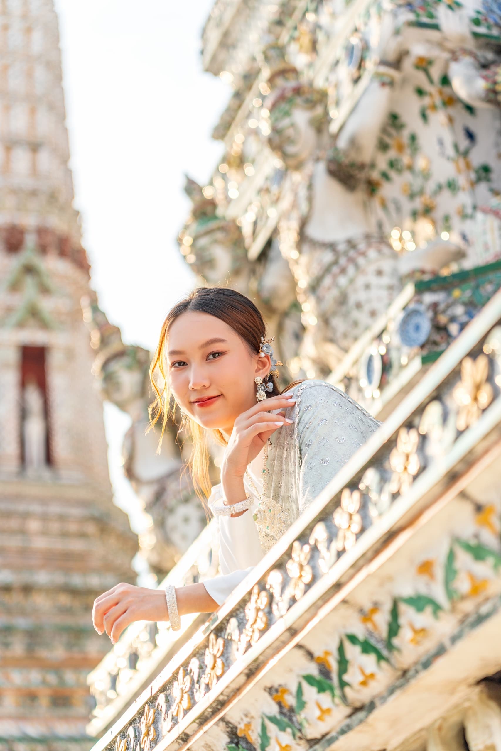 Private Wat Arun Photoshoot: Cinematic River Portraits in Bangkok photo 1