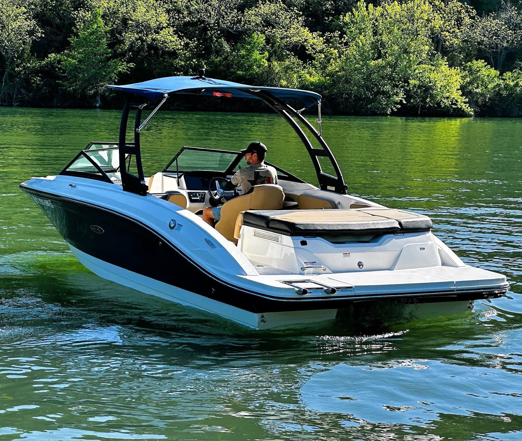 Self-Captained Sea Ray on Lake Austin and Lake Travis photo 1