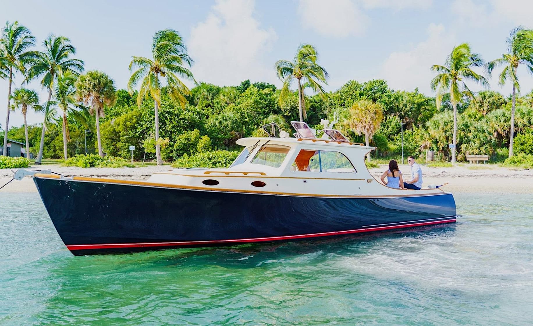Sailing in Miami Beach with Miami Boat Experts' 36' Hinckley