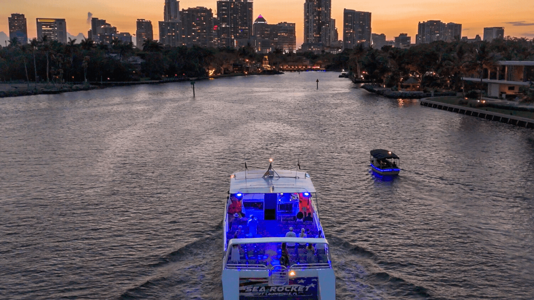 Sea Rocket Sunset & Intracoastal Holiday Lights Cruise — Fort Lauderdale Sunset Boat Tour
