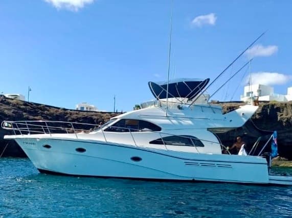 Sunset Cruise and Paddle on the Rodman 41: Papagayo Beaches from Puerto Calero
