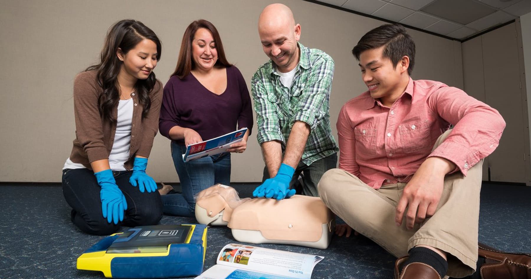 Life-Saving Skills in Playa del Carmen: EFR CPR & First Aid Course Near the Mesoamerican Reef